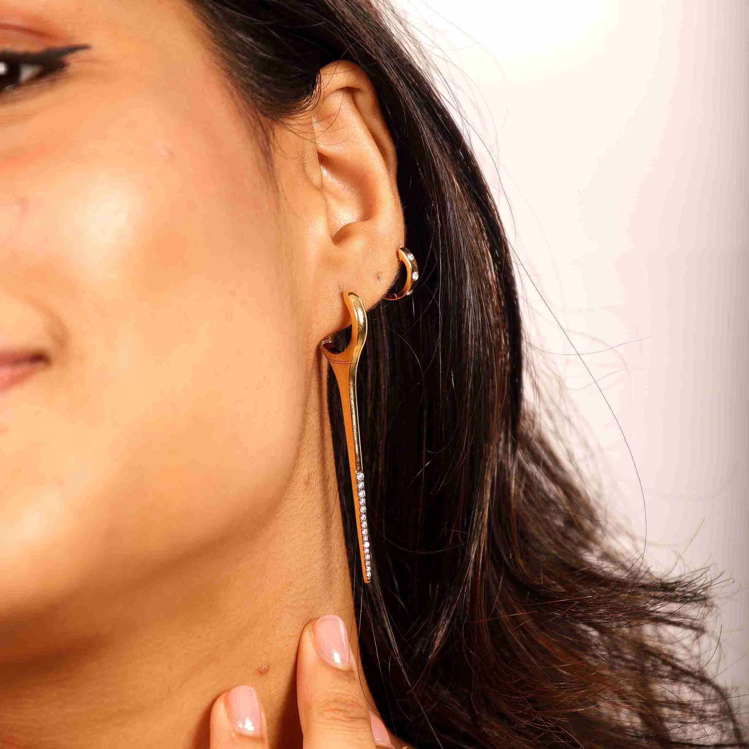 Elongated Curve Hoops