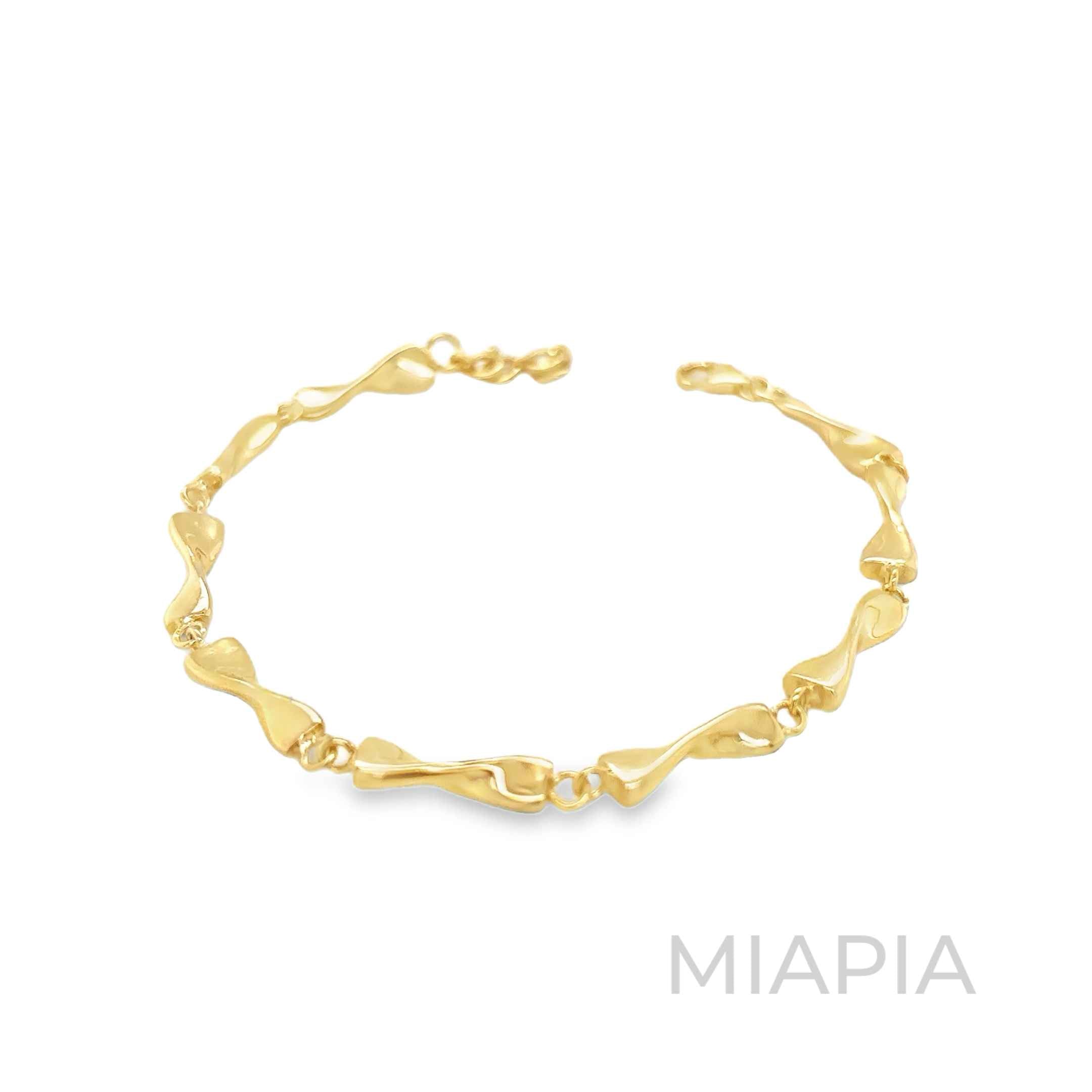 Flowing Links Bracelet