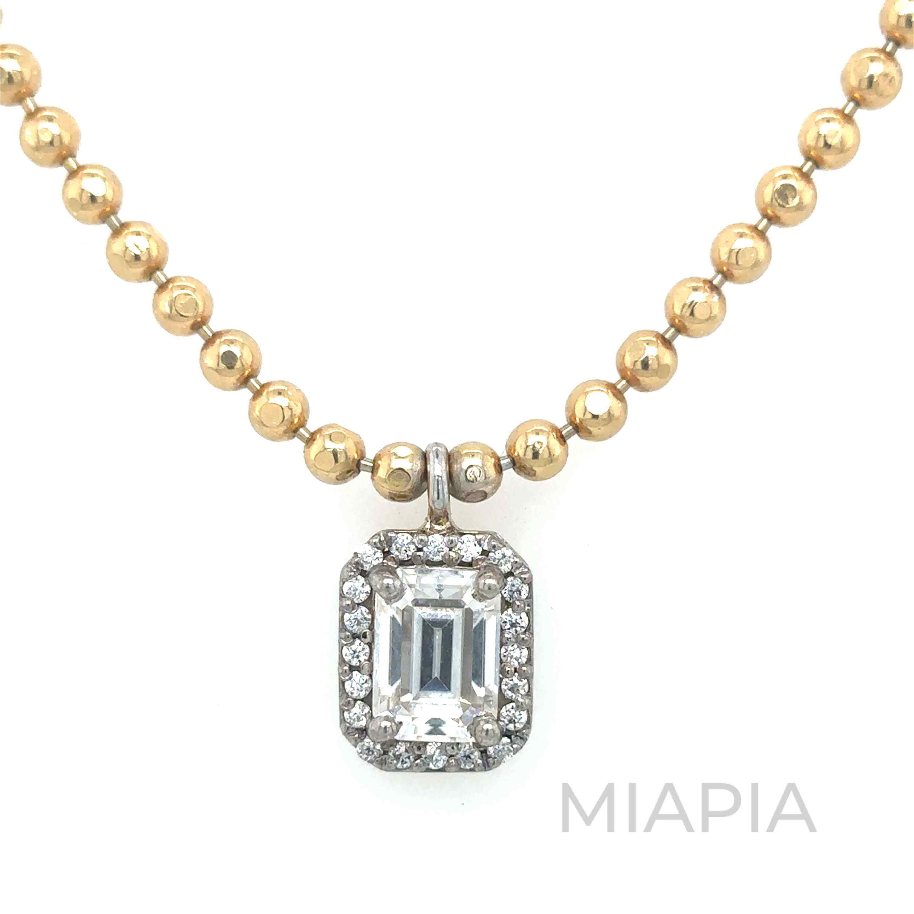 Emerald Glow Pendant Necklace