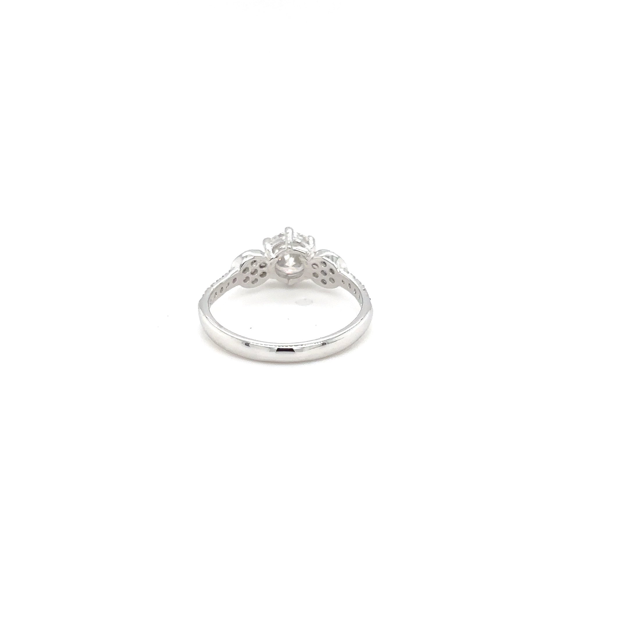 Solitaire Diamond Ring with side circles